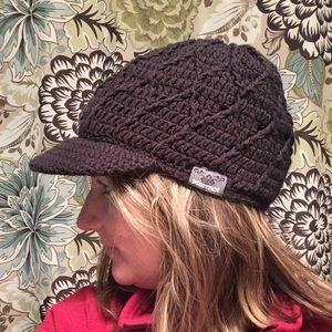 Marmot Knit Brimmed Beanie / Hat